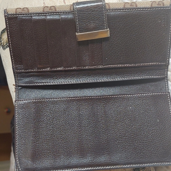 Gucci Wallet - Picture 3 of 13